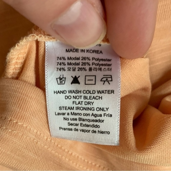 MOD on Trend Peach Soft HiLo Tank Top - Picture 3 of 3